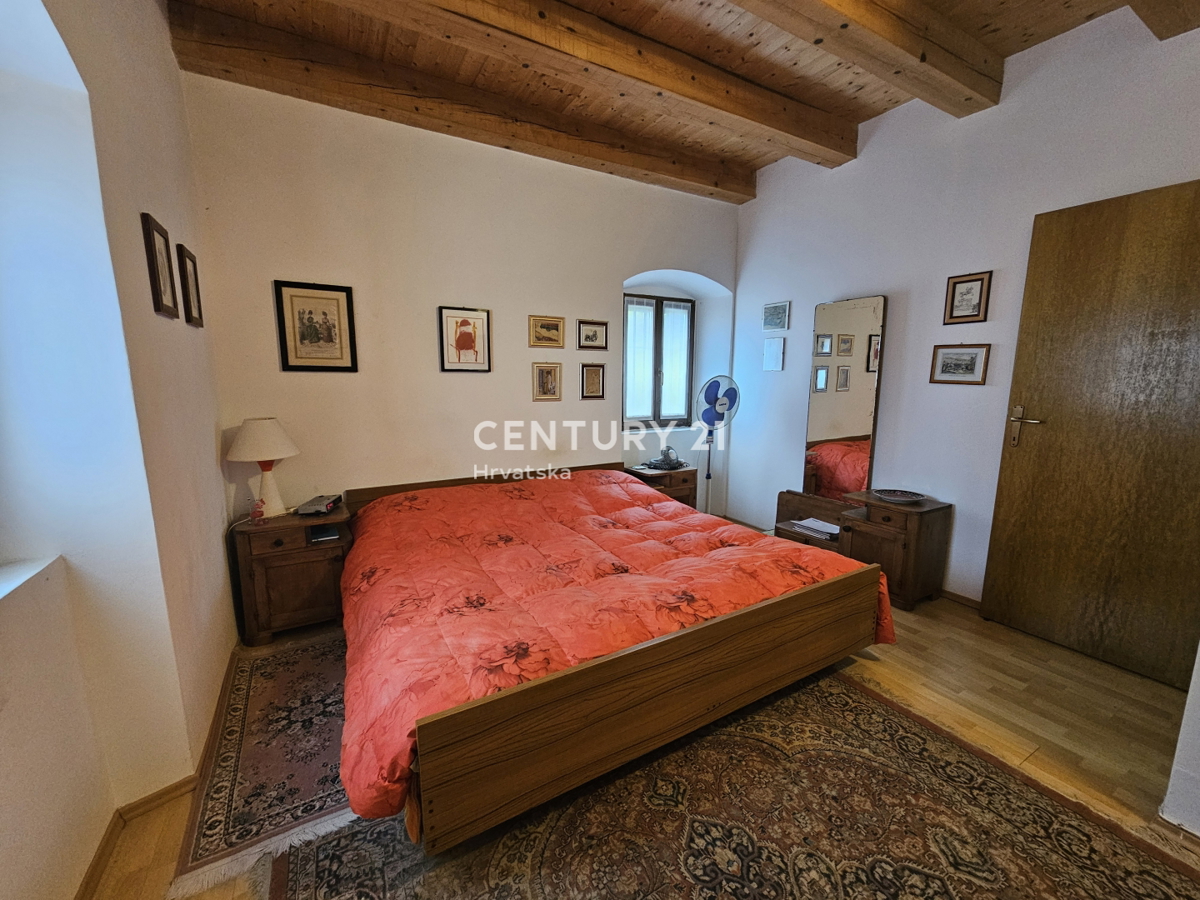 VABRIGA, IN VENDITA CASA IN PIETRA, PRIMA DI UNA FILA