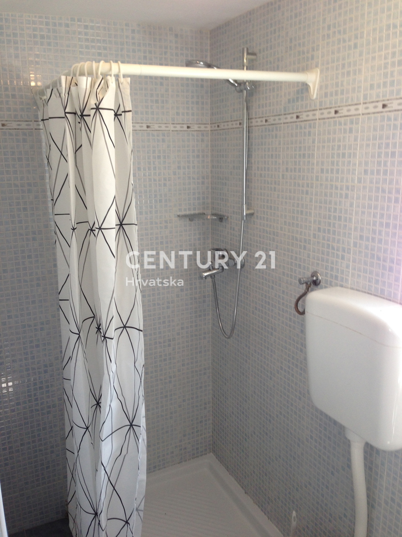 POREČ, APPARTAMENTO CON 3 CAMERE DA LETTO NEL CENTRO CITTÀ