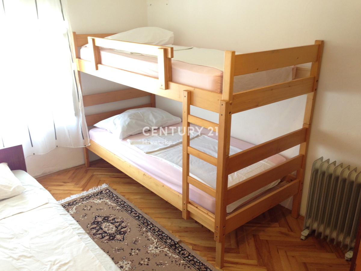 POREČ, APPARTAMENTO CON 3 CAMERE DA LETTO NEL CENTRO CITTÀ