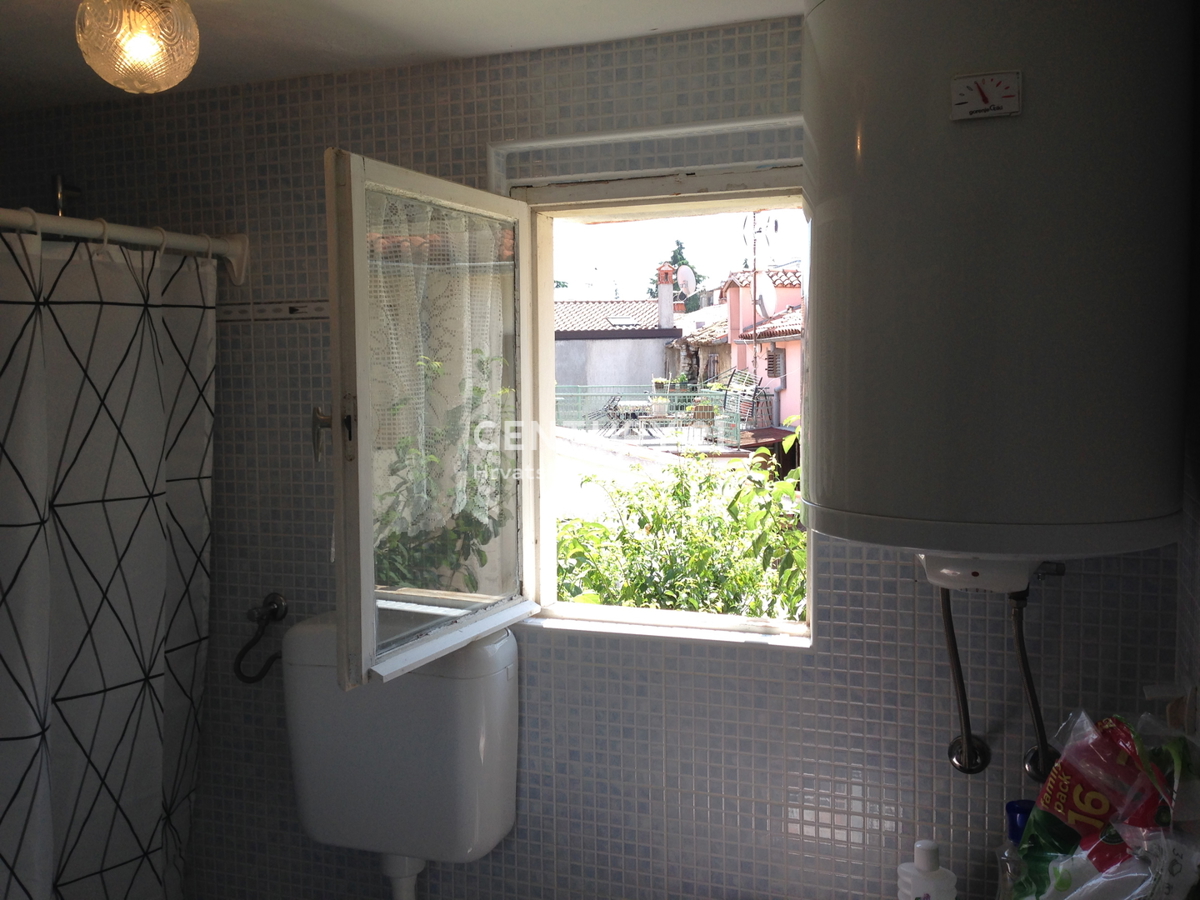 POREČ, APPARTAMENTO CON 3 CAMERE DA LETTO NEL CENTRO CITTÀ