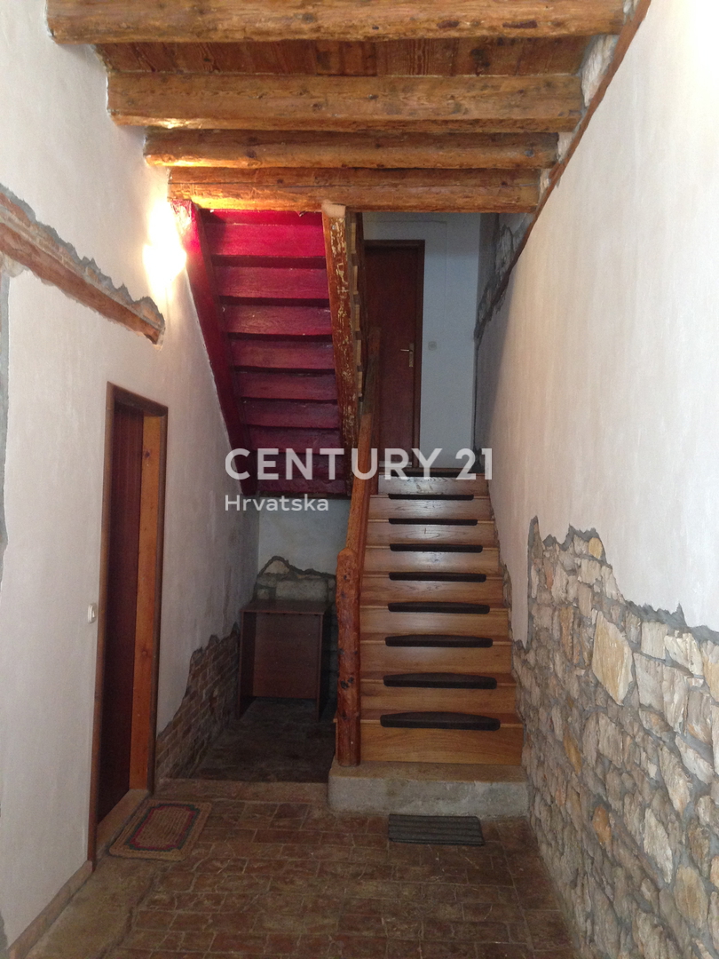 POREČ, APPARTAMENTO CON 3 CAMERE DA LETTO NEL CENTRO CITTÀ