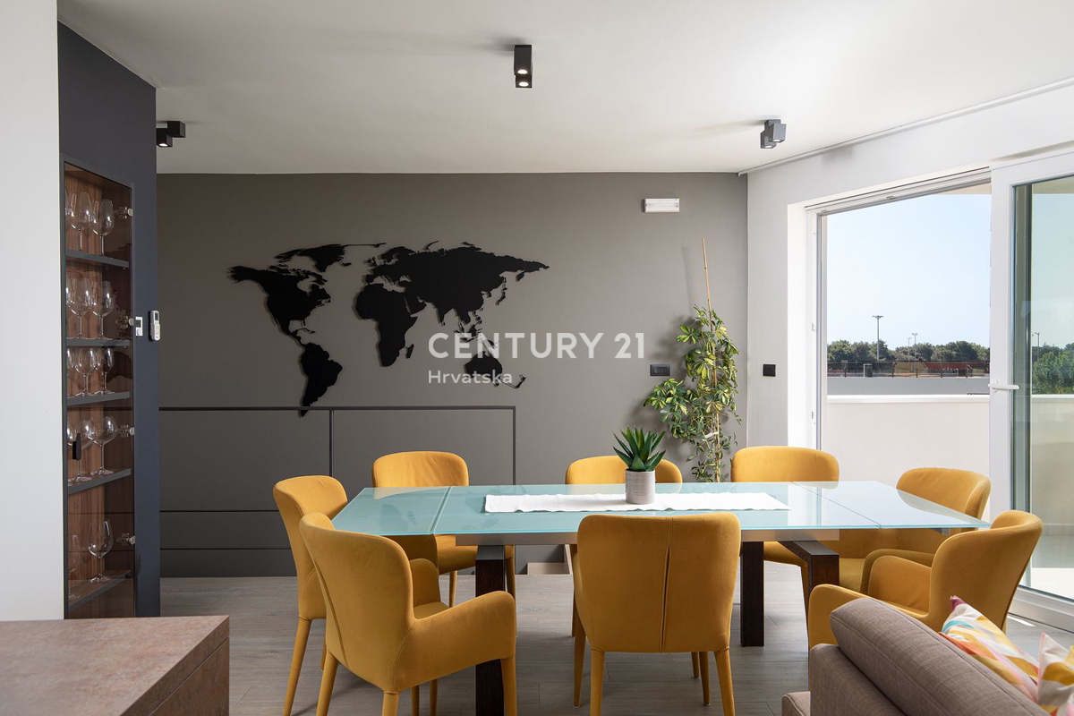 MEDULIN, VILLA CON VISTA MARE A SOLI 150 METRI DALLA SPIAGGIA