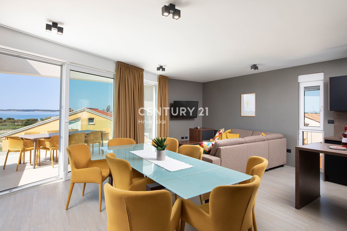 MEDULIN, VILLA CON VISTA MARE A SOLI 150 METRI DALLA SPIAGGIA