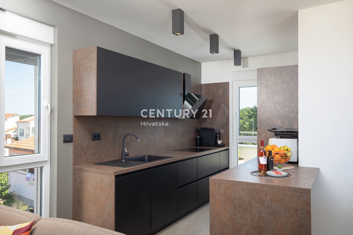 MEDULIN, VILLA CON VISTA MARE A SOLI 150 METRI DALLA SPIAGGIA