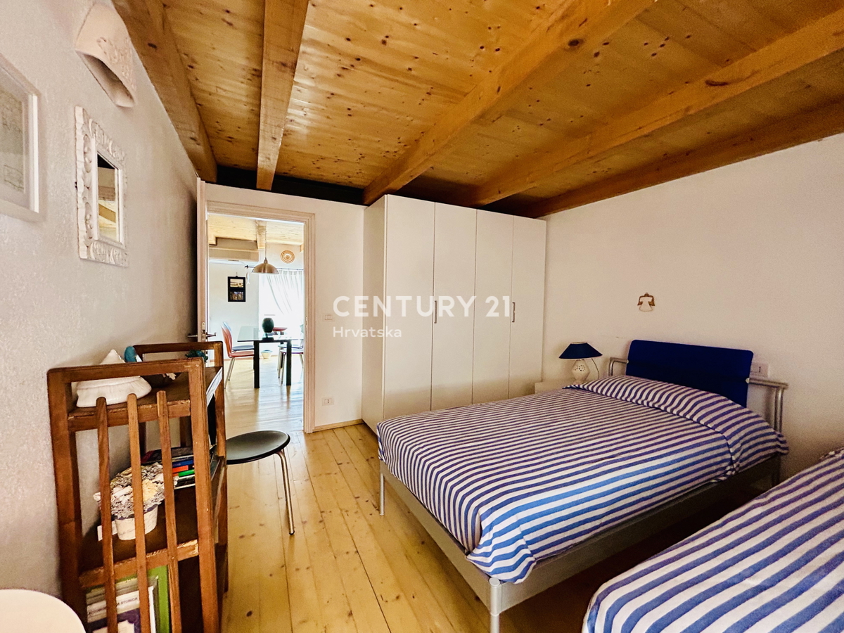 ROVIGNO, CENTRO, APPARTAMENTO RISTRUTTURATO IN OTTIMA POSIZIONE NEL CUORE DI ROVIGNO