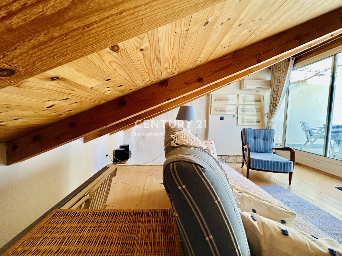 ROVIGNO, CENTRO, APPARTAMENTO RISTRUTTURATO IN OTTIMA POSIZIONE NEL CUORE DI ROVIGNO