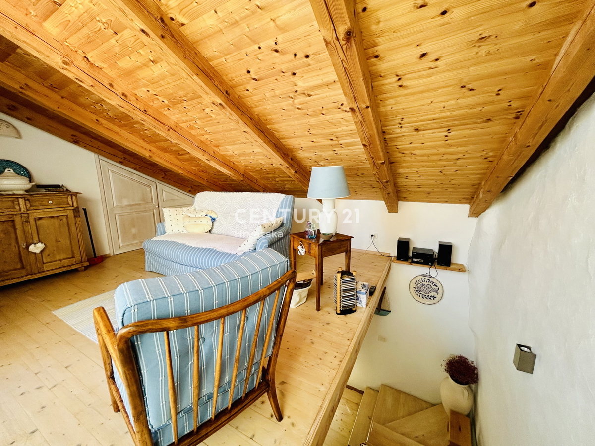 ROVIGNO, CENTRO, APPARTAMENTO RISTRUTTURATO IN OTTIMA POSIZIONE NEL CUORE DI ROVIGNO