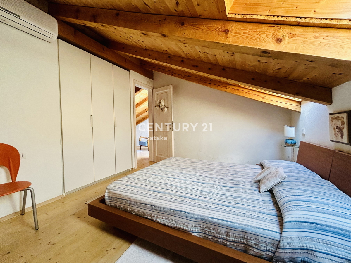 ROVIGNO, CENTRO, APPARTAMENTO RISTRUTTURATO IN OTTIMA POSIZIONE NEL CUORE DI ROVIGNO