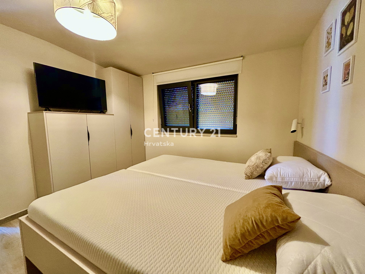 UMAG, DINTORNI, NUOVO APPARTAMENTO A SOLI 300 METRI DALLA SPIAGGIA E DAL MARE