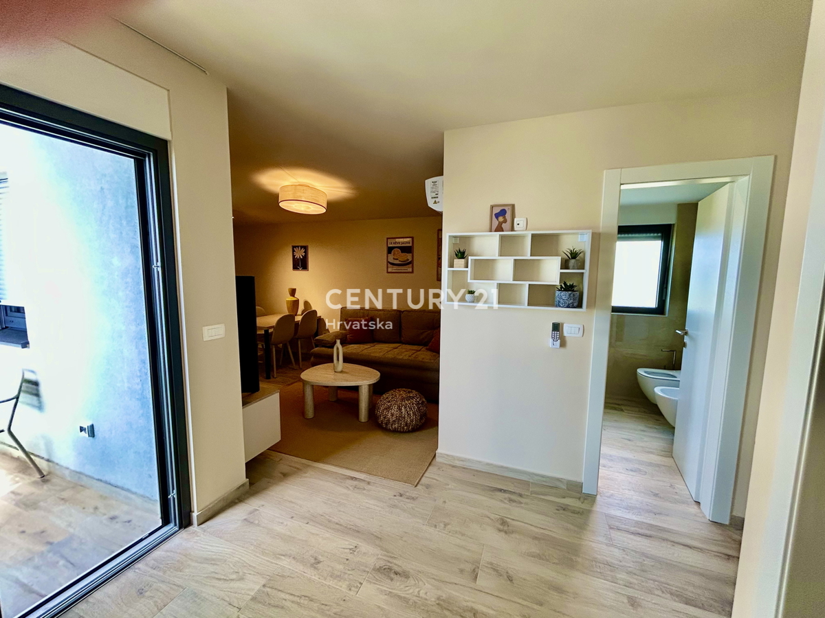 UMAG, DINTORNI, NUOVO APPARTAMENTO A SOLI 300 METRI DALLA SPIAGGIA E DAL MARE