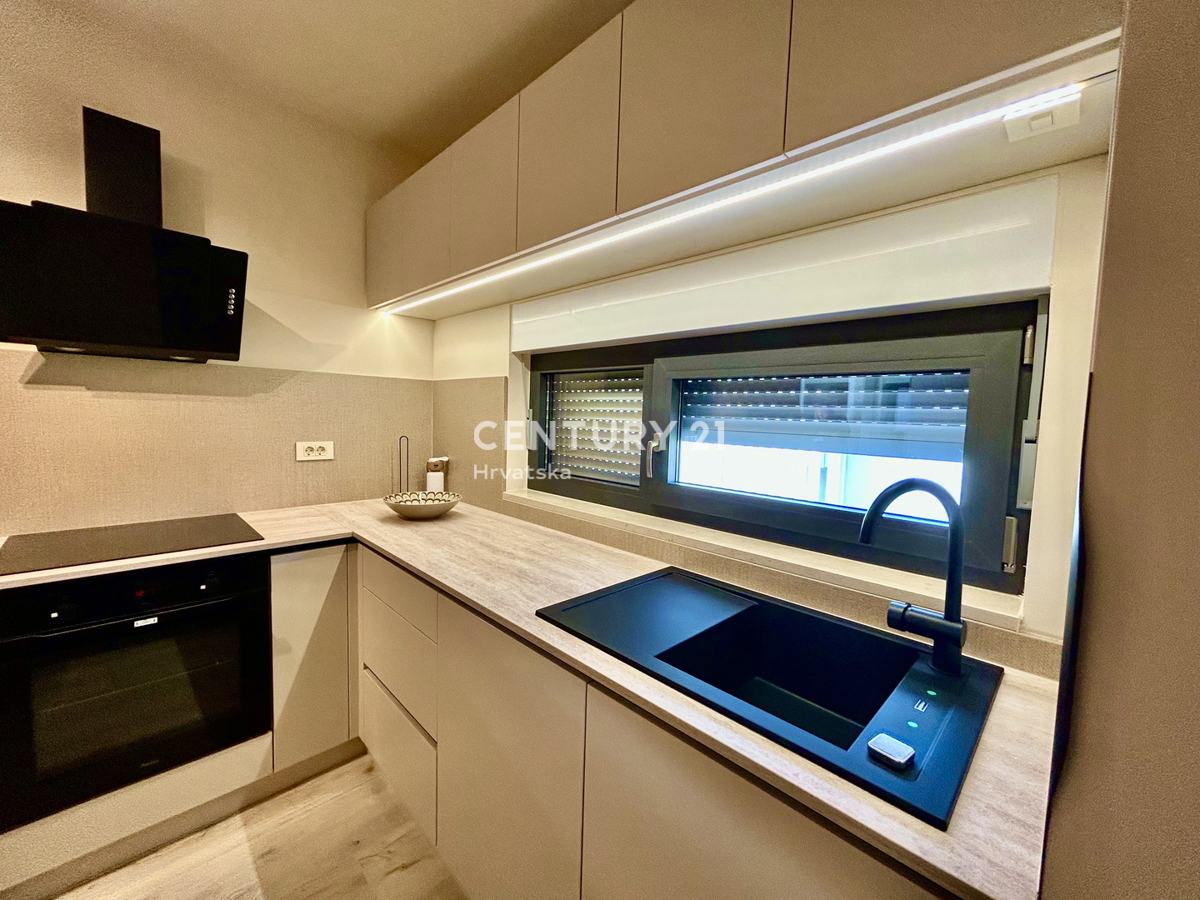 UMAG, DINTORNI, NUOVO APPARTAMENTO A SOLI 300 METRI DALLA SPIAGGIA E DAL MARE