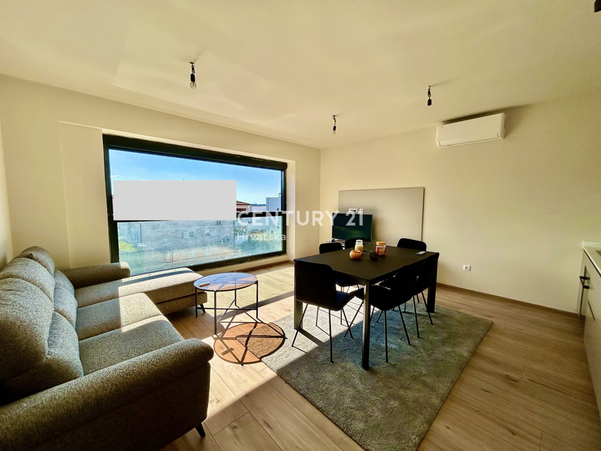 POREČ, APPARTAMENTO A SOLI 600 METRI DALLA SPIAGGIA E DAL MARE