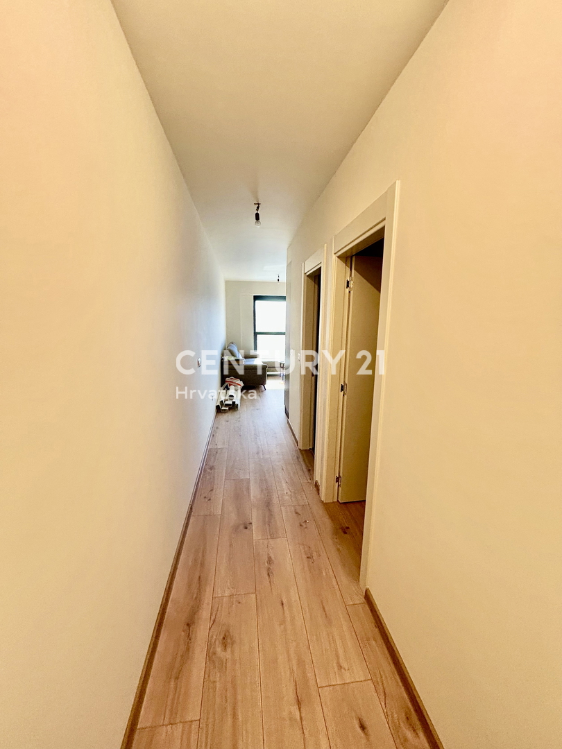 POREČ, APPARTAMENTO A SOLI 600 METRI DALLA SPIAGGIA E DAL MARE