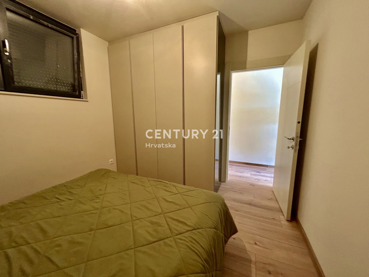 POREČ, APPARTAMENTO A SOLI 600 METRI DALLA SPIAGGIA E DAL MARE