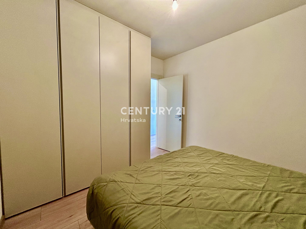 POREČ, APPARTAMENTO A SOLI 600 METRI DALLA SPIAGGIA E DAL MARE