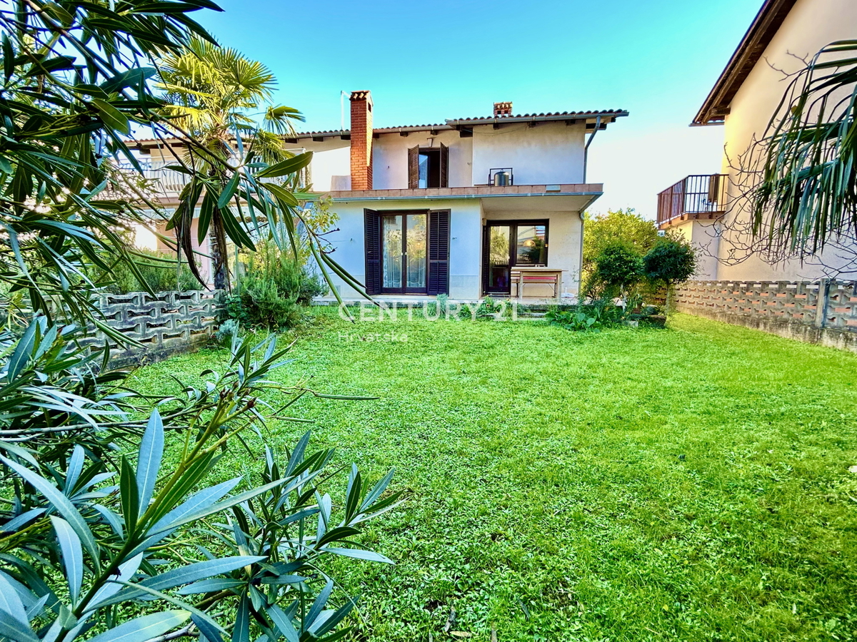 UMAG, ZONA LIMITROFA, VILLA CON AMPIO GIARDINO A SOLI 200 METRI DALLA SPIAGGIA