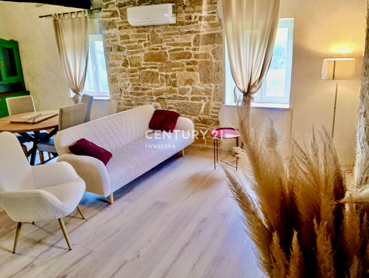 SOVINJAK, ZONA CIRCOSTANTE, CASA INDIPENDENTE IN PIETRA COMPLETAMENTE RISTRUTTURATA, SCONTATA E OTTIMO INVESTIMENTO