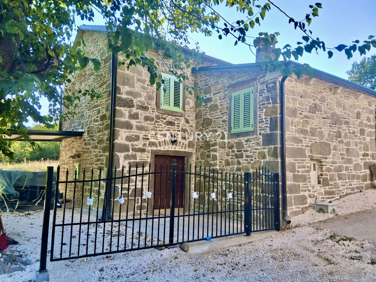 SOVINJAK, ZONA CIRCOSTANTE, CASA INDIPENDENTE IN PIETRA COMPLETAMENTE RISTRUTTURATA, SCONTATA E OTTIMO INVESTIMENTO
