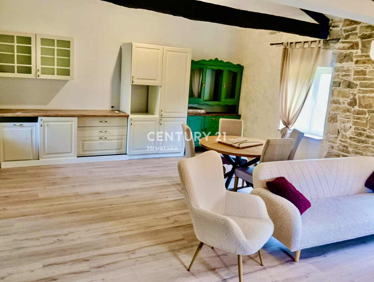 SOVINJAK, ZONA CIRCOSTANTE, CASA INDIPENDENTE IN PIETRA COMPLETAMENTE RISTRUTTURATA, SCONTATA E OTTIMO INVESTIMENTO