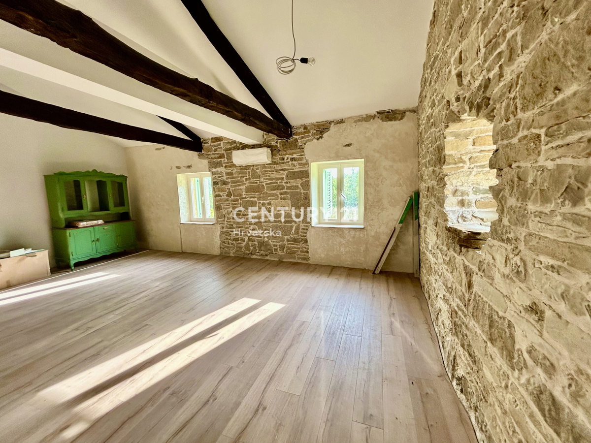 SOVINJAK, ZONA CIRCOSTANTE, CASA INDIPENDENTE IN PIETRA COMPLETAMENTE RISTRUTTURATA, SCONTATA E OTTIMO INVESTIMENTO