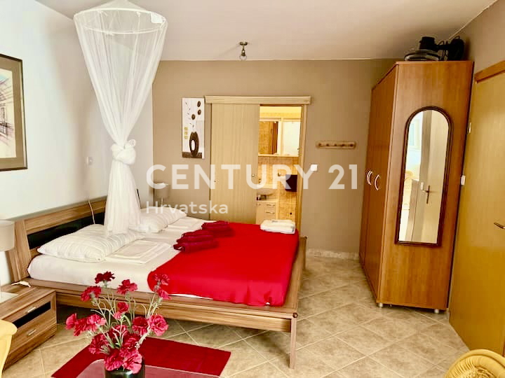 POREČ, DINTORNI, OTTIMA CASA CON VISTA MARE