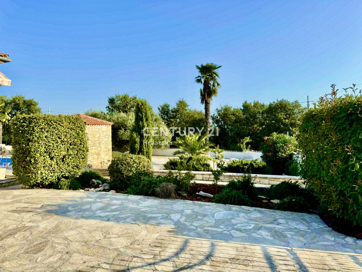 POREČ, DINTORNI, OTTIMA CASA CON VISTA MARE