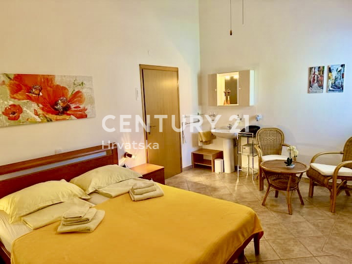 POREČ, DINTORNI, OTTIMA CASA CON VISTA MARE