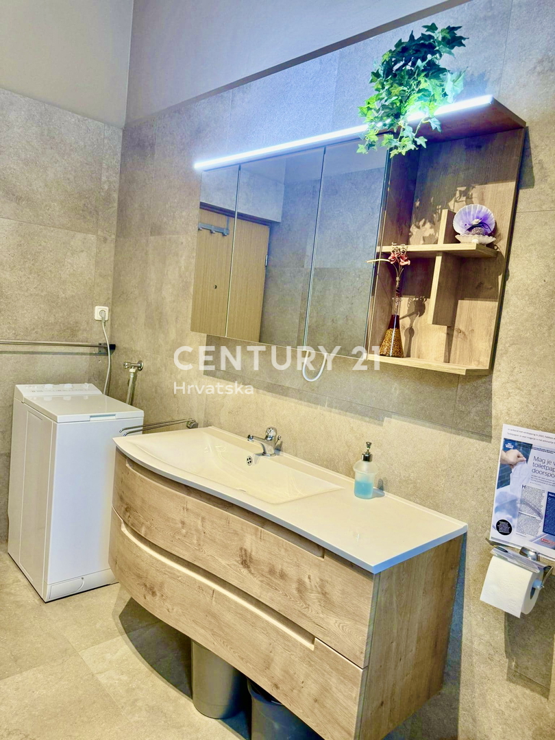 POREČ, DINTORNI, OTTIMA CASA CON VISTA MARE