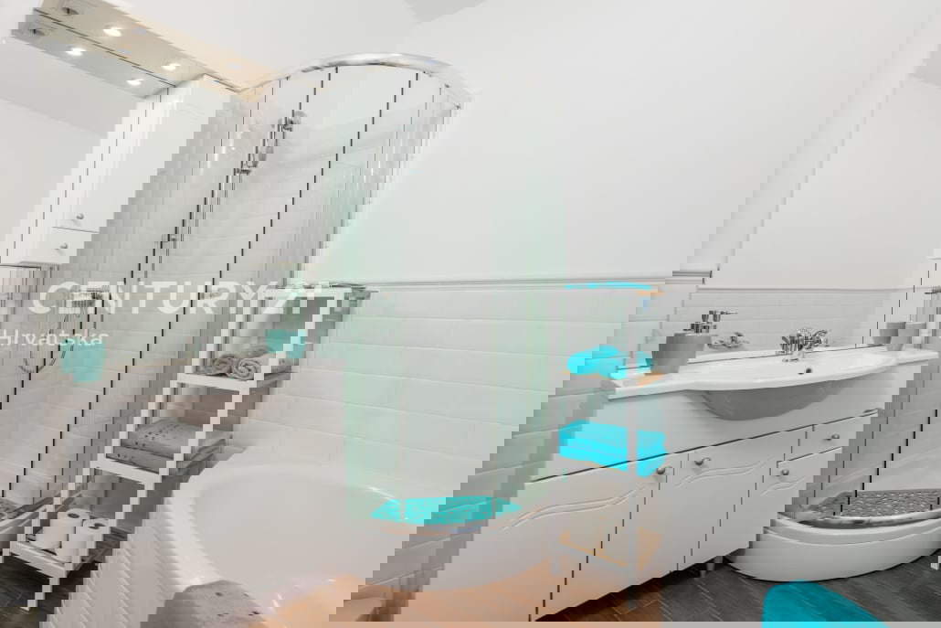 OPATIJA, LOVRAN, APPARTAMENTO AL PIANO TERRA CON VISTA APERTA SUL MARE