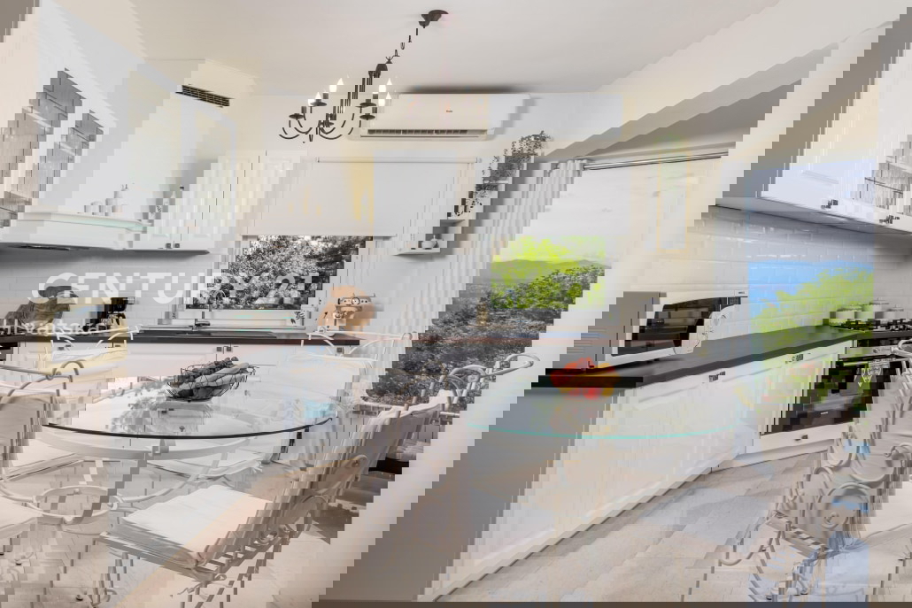 OPATIJA, LOVRAN, APPARTAMENTO AL PIANO TERRA CON VISTA APERTA SUL MARE