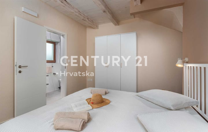 POREČ, VILLA CON PISCINA