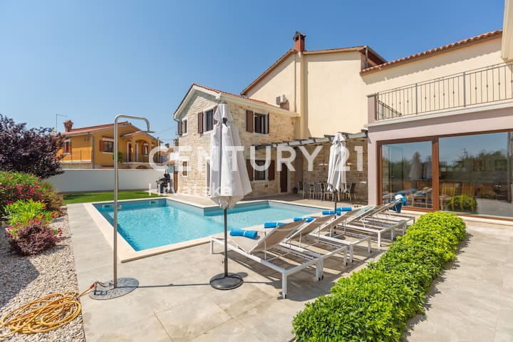 POREČ, VILLA CON PISCINA