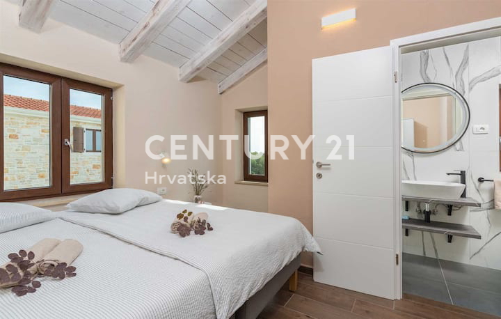 POREČ, VILLA CON PISCINA