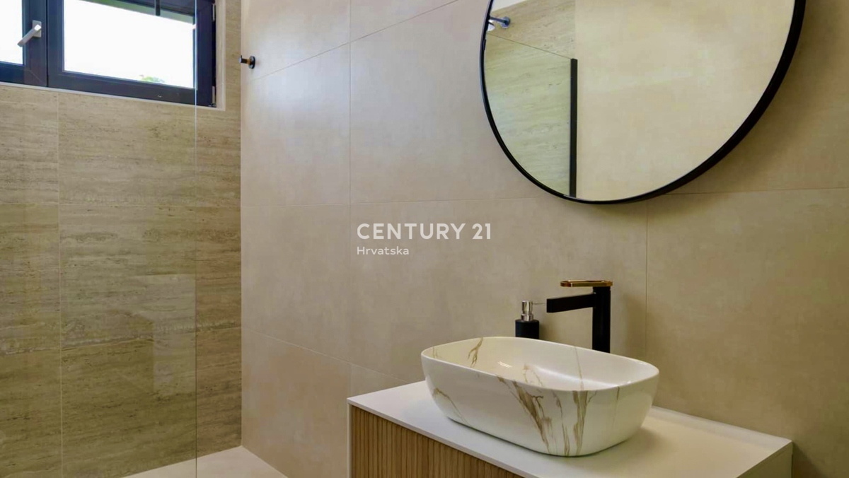 <ROVINJ, OKOLICA, FANTASTIČNA NOVA PRIZEMNICA>