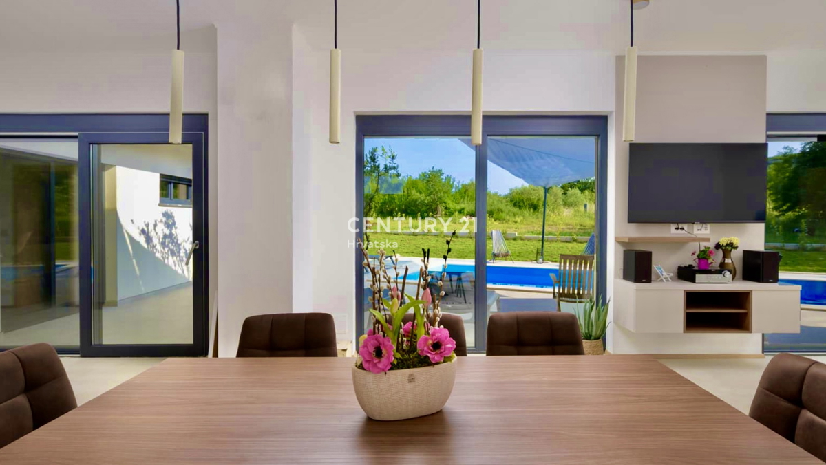 <ROVINJ, OKOLICA, FANTASTIČNA NOVA PRIZEMNICA>