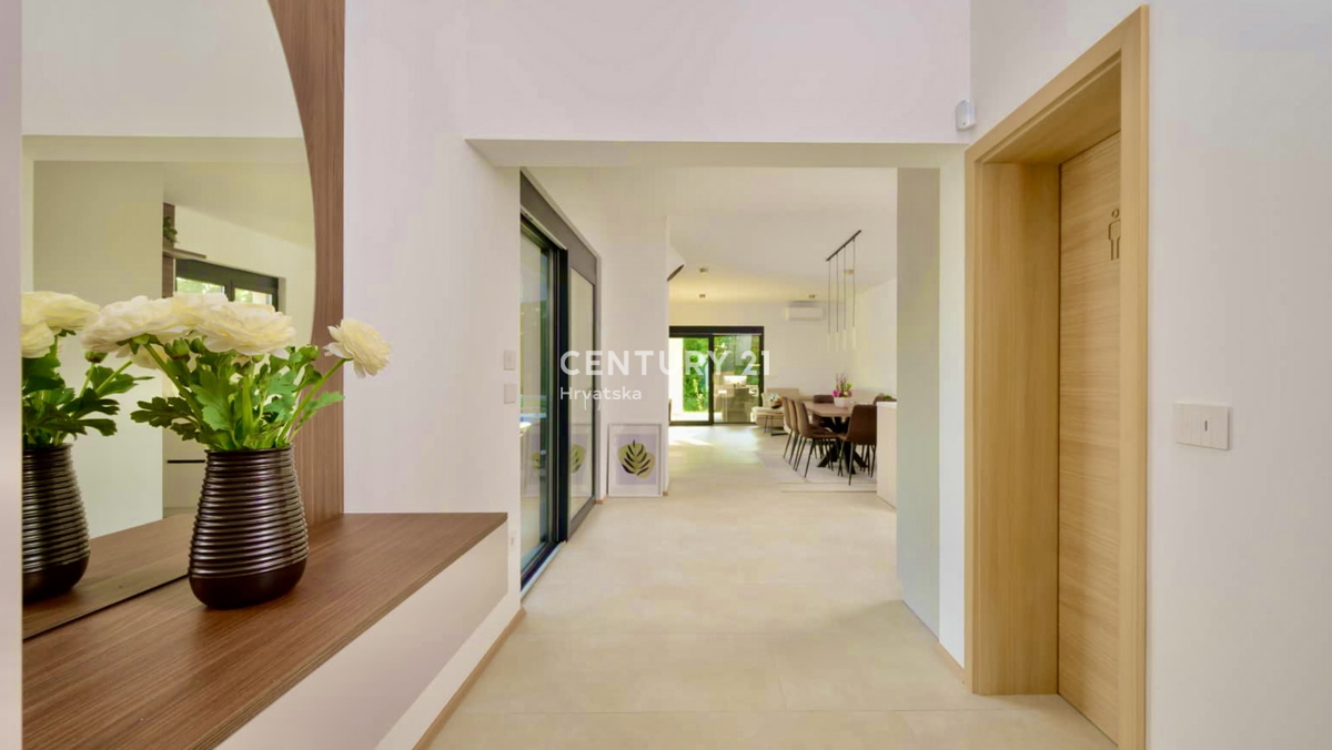 <ROVINJ, OKOLICA, FANTASTIČNA NOVA PRIZEMNICA>