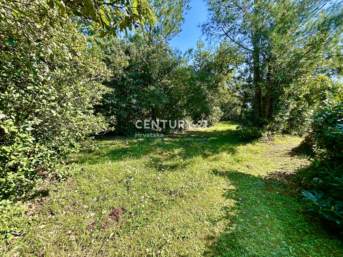 UMAG, TERRENO EDIFICABILE IN UNA DELLE LOCATION PIÙ ATTRATTIVE DELLA COSTA OCCIDENTALE DELL'ISTRIA