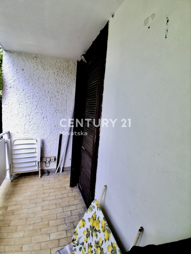 POREČ, ČERVAR PORAT, APPARTAMENTO CON UNA CAMERA VICINO ALLA SPIAGGIA