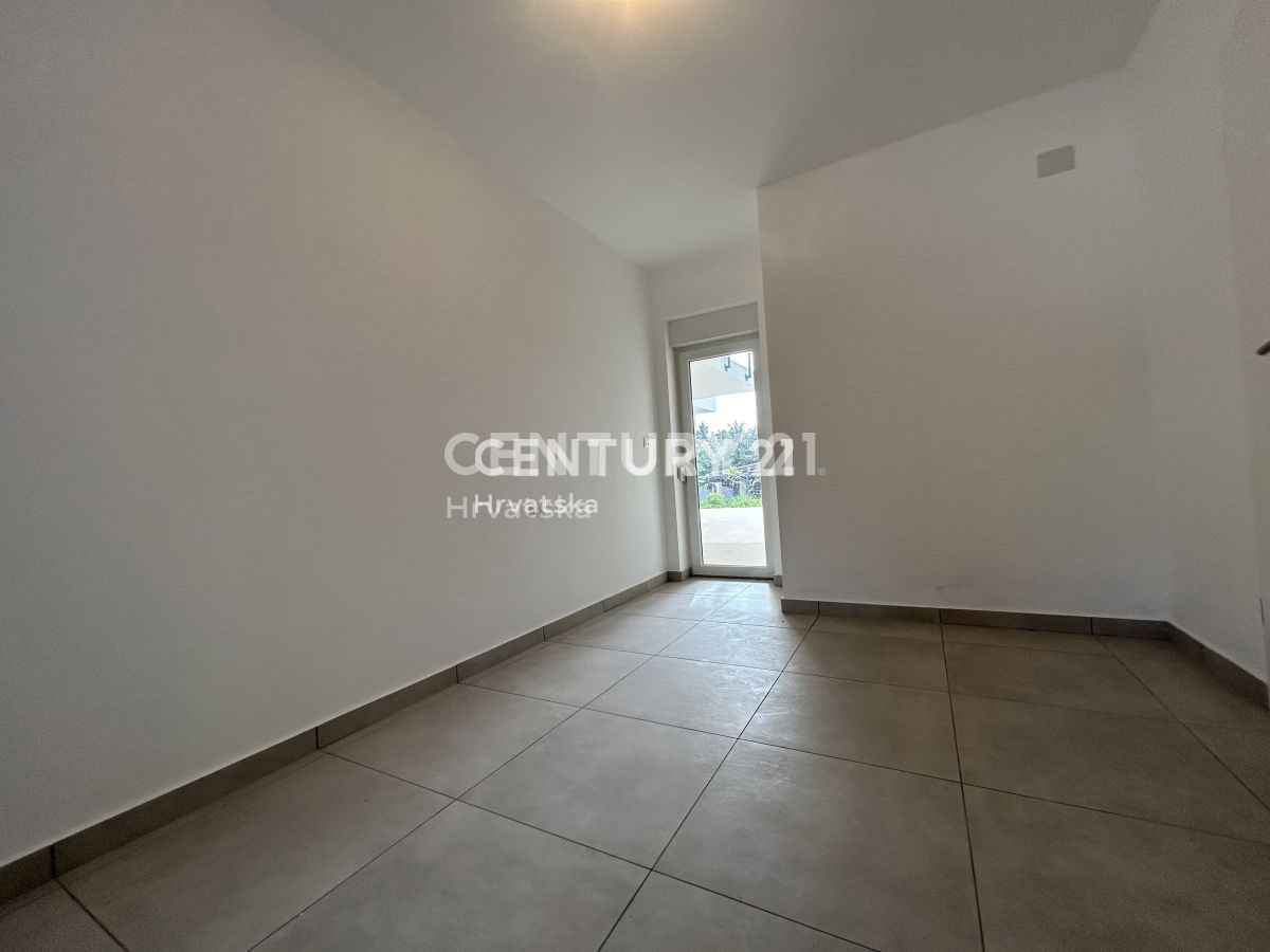 Vendita, Appartamento, 2,5 locali (2S+DB), Provincia di Istria, Umag