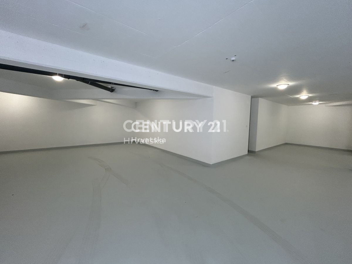 Vendita, Appartamento, 2,5 locali (2S+DB), Provincia di Istria, Umag