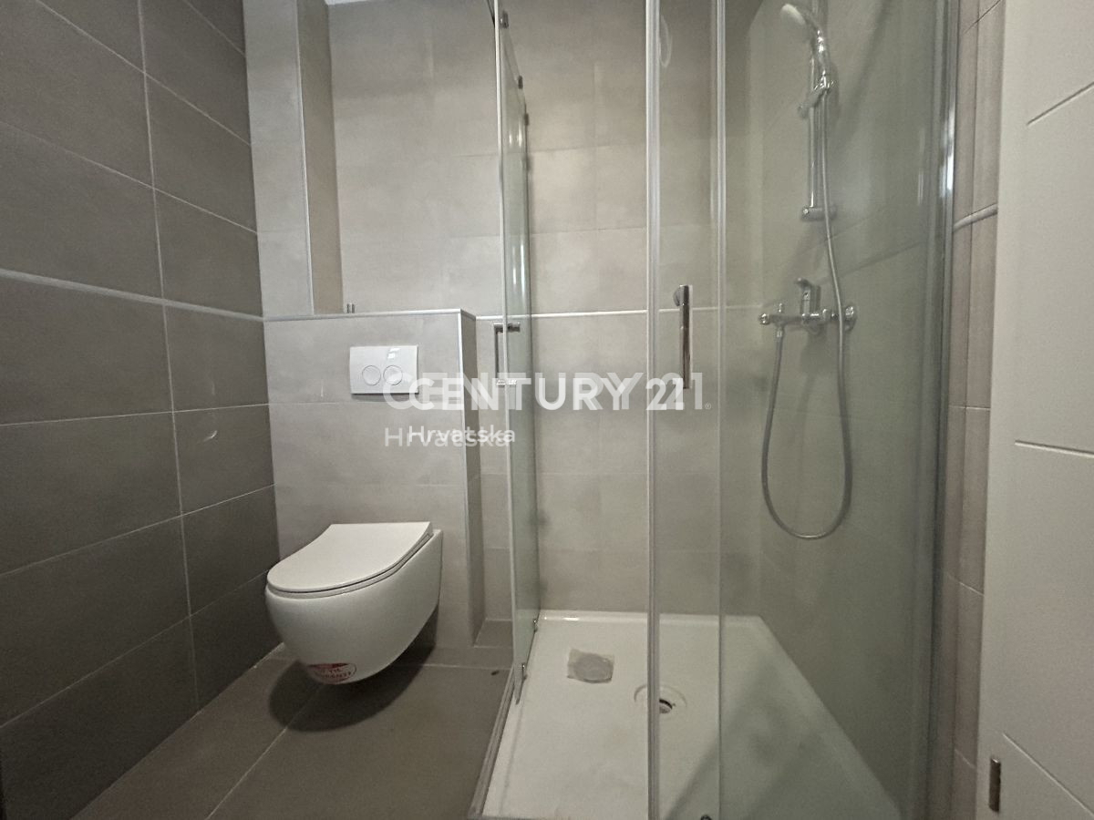 Vendita, Appartamento, 2,5 locali (2S+DB), Provincia di Istria, Umag