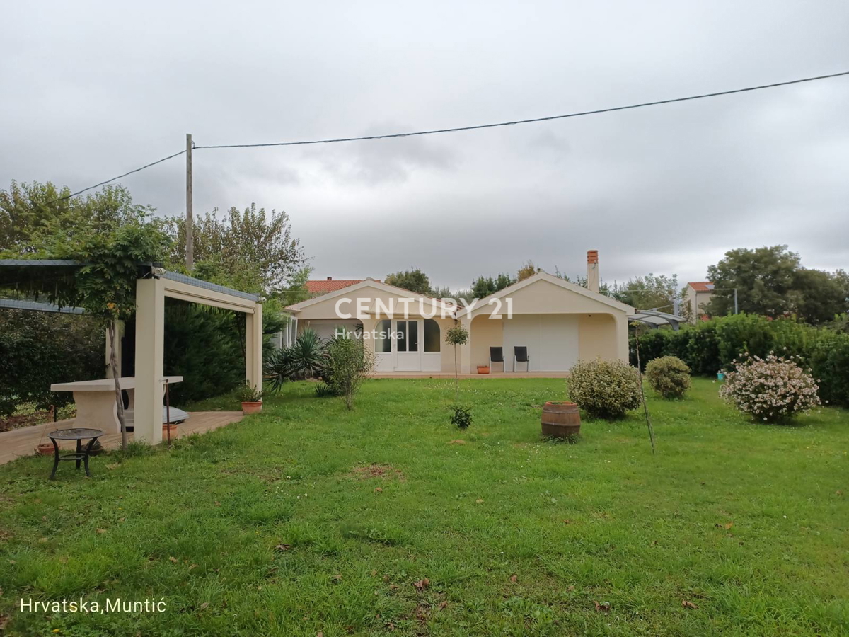 LIŽNJAN, VENDESI CASA AL PIANO TERRA
