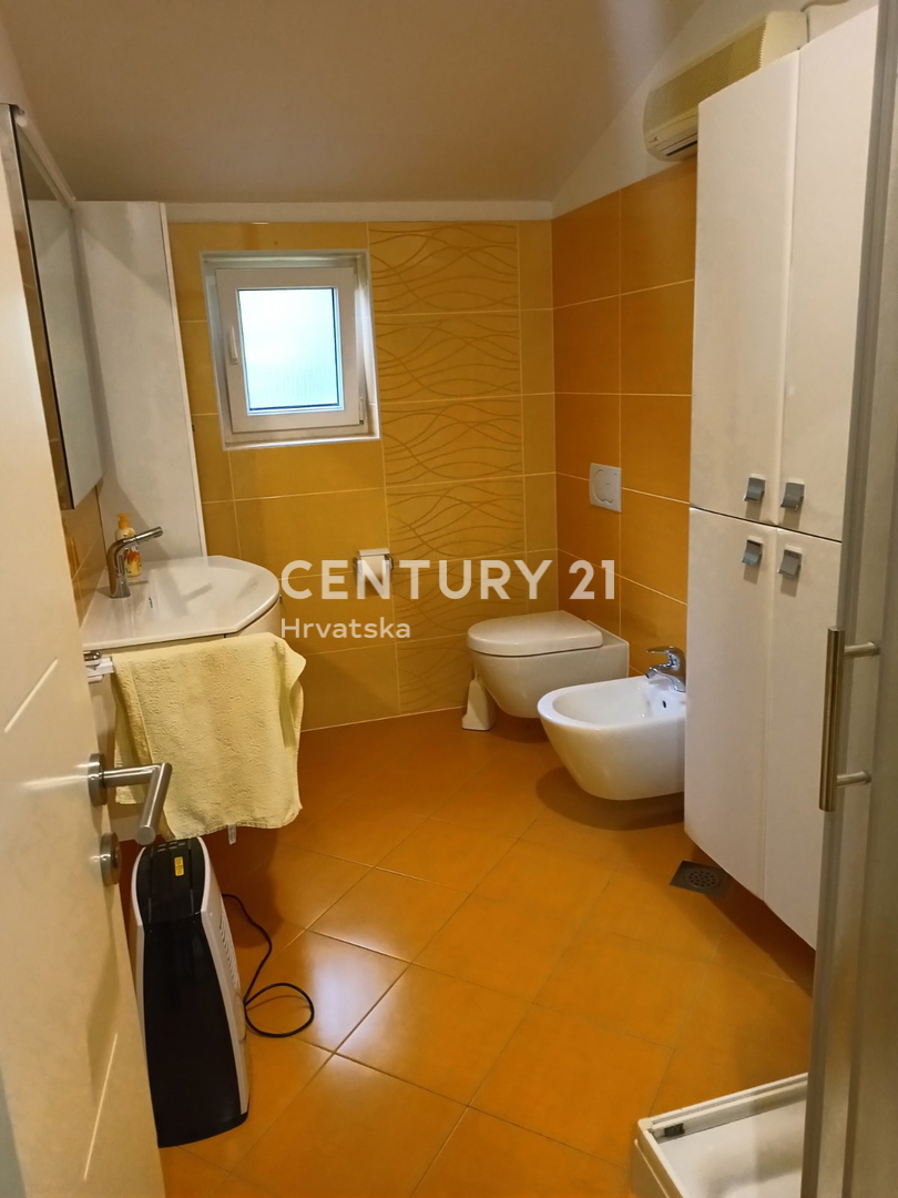 LIŽNJAN, VENDESI CASA AL PIANO TERRA