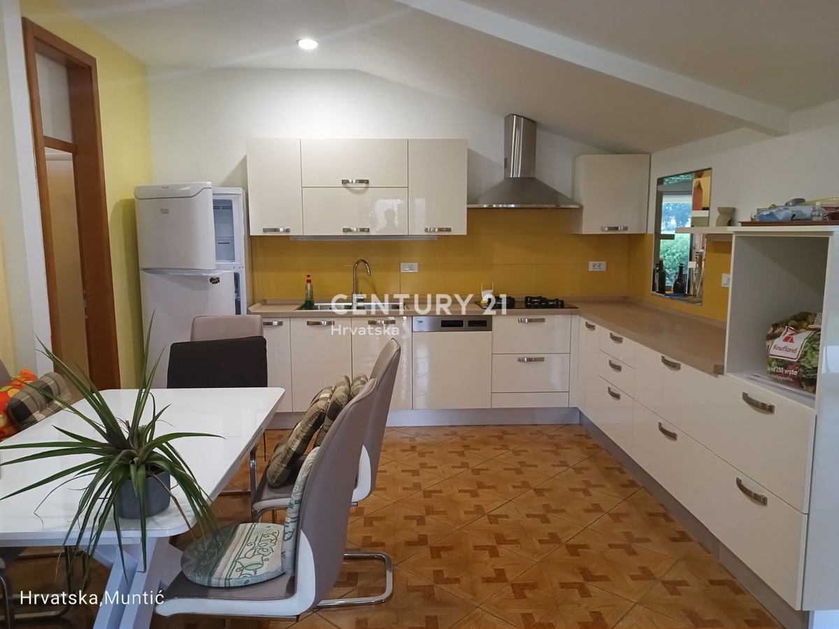 LIŽNJAN, VENDESI CASA AL PIANO TERRA