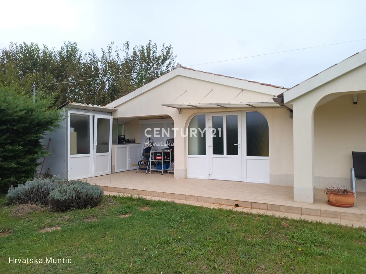 LIŽNJAN, VENDESI CASA AL PIANO TERRA