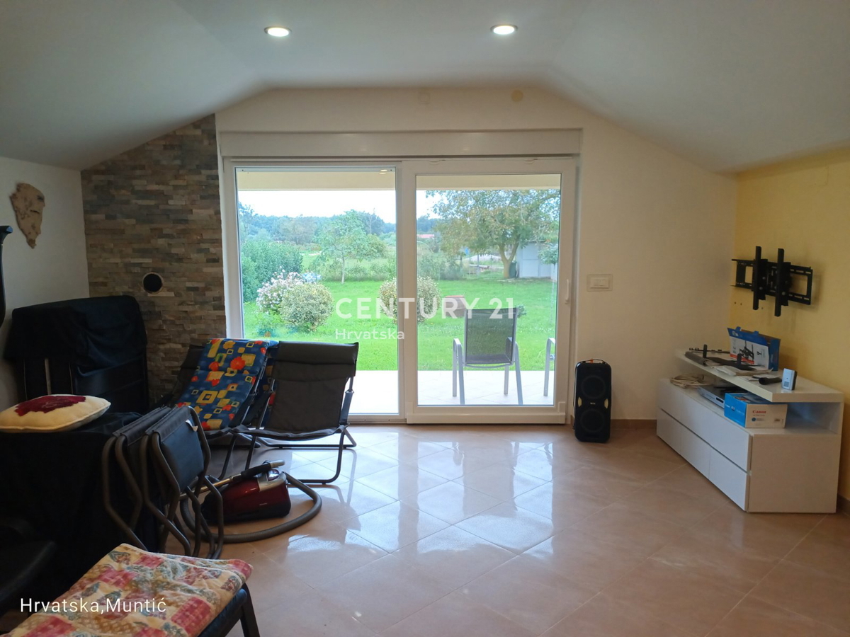 LIŽNJAN, VENDESI CASA AL PIANO TERRA