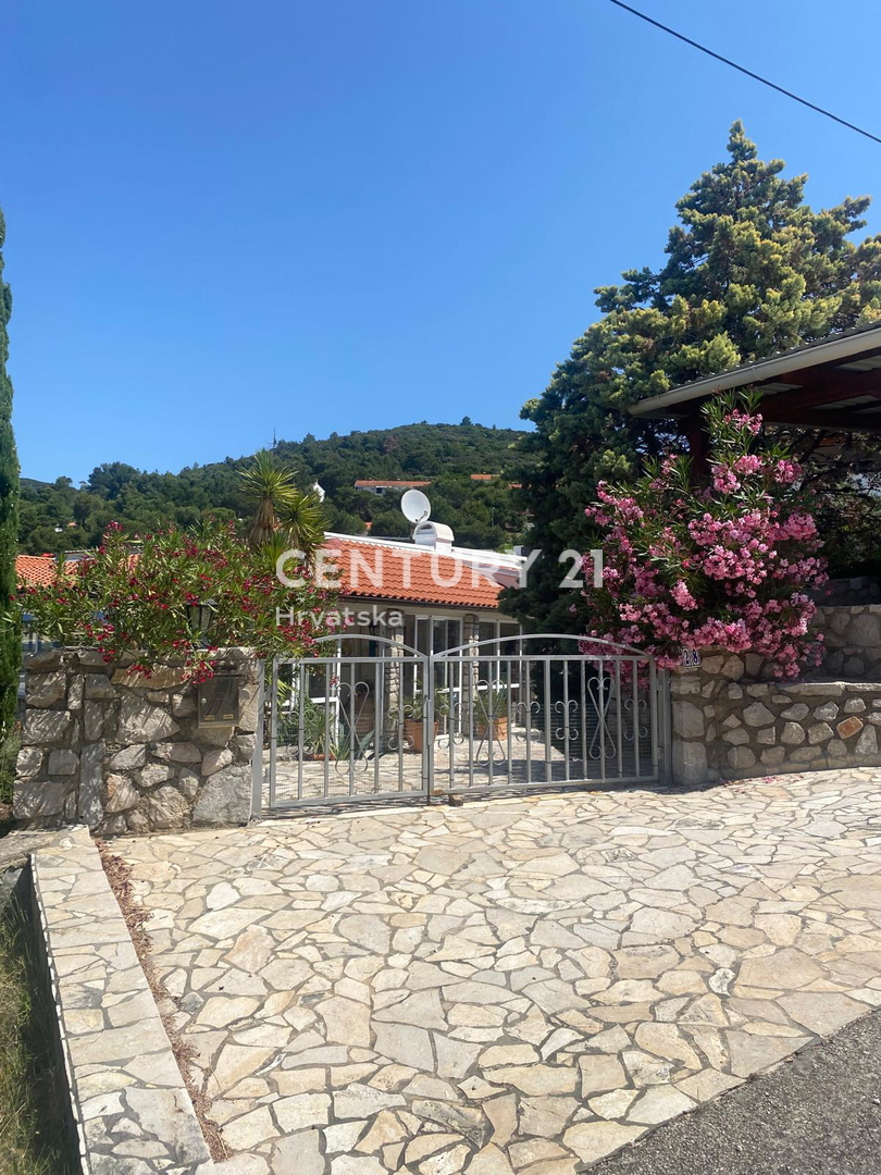 ISOLA DI CRES, CASA AL PIANO TERRA A SOLI 50 METRI DALLA SPIAGGIA
