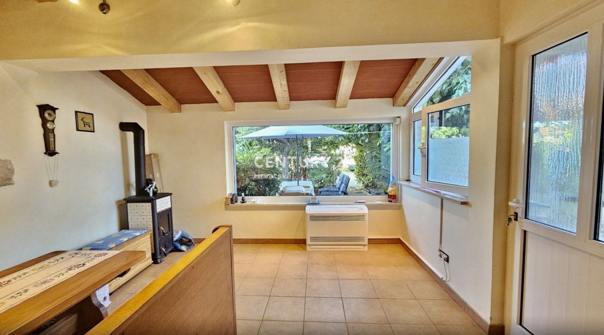 Poreč, periferia, ottima casa a solo 1 km dalla spiaggia