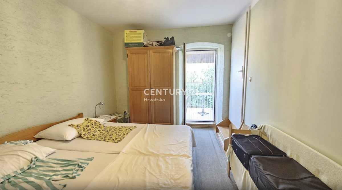 Poreč, periferia, ottima casa a solo 1 km dalla spiaggia