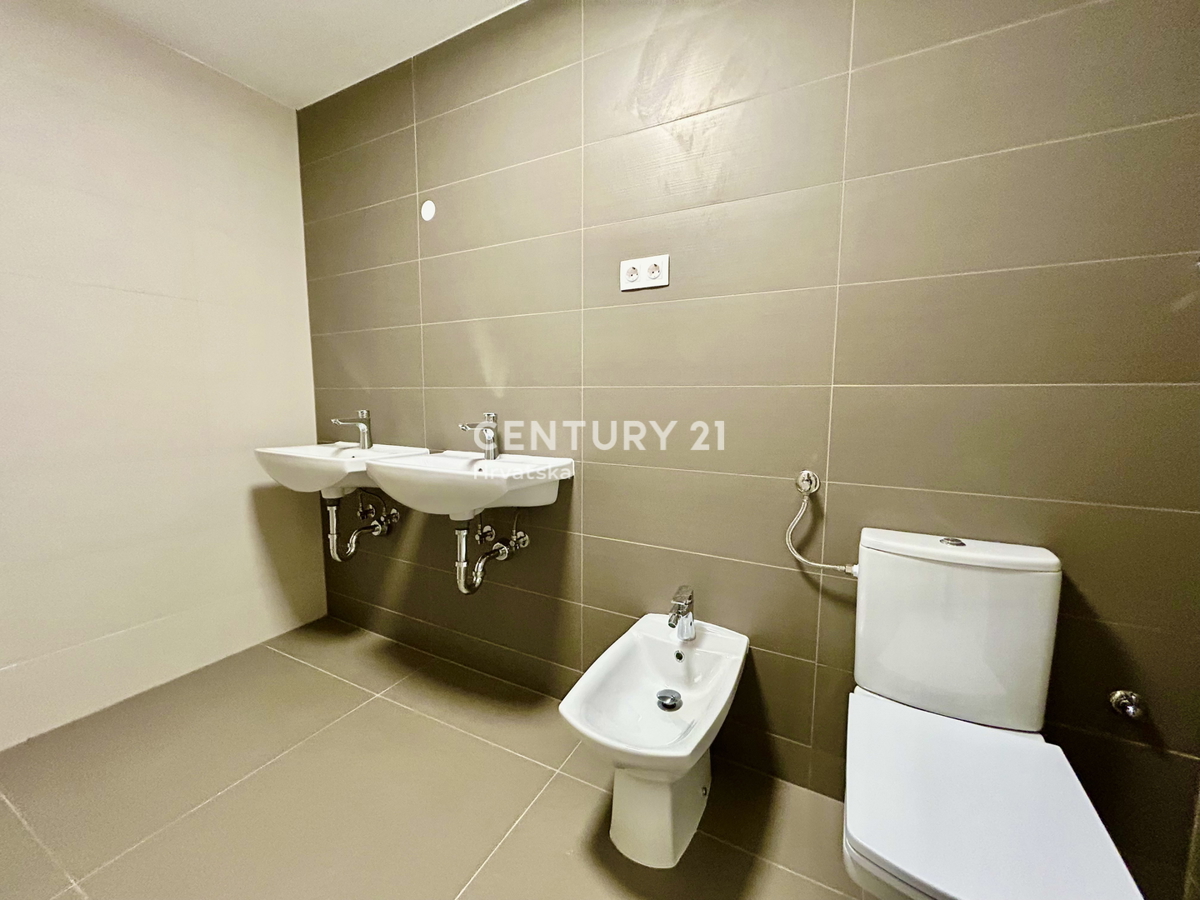 UMAG, DINTORNI, CASA IN OTTIMA POSIZIONE A SOLI 150 METRI DALLA SPIAGGIA